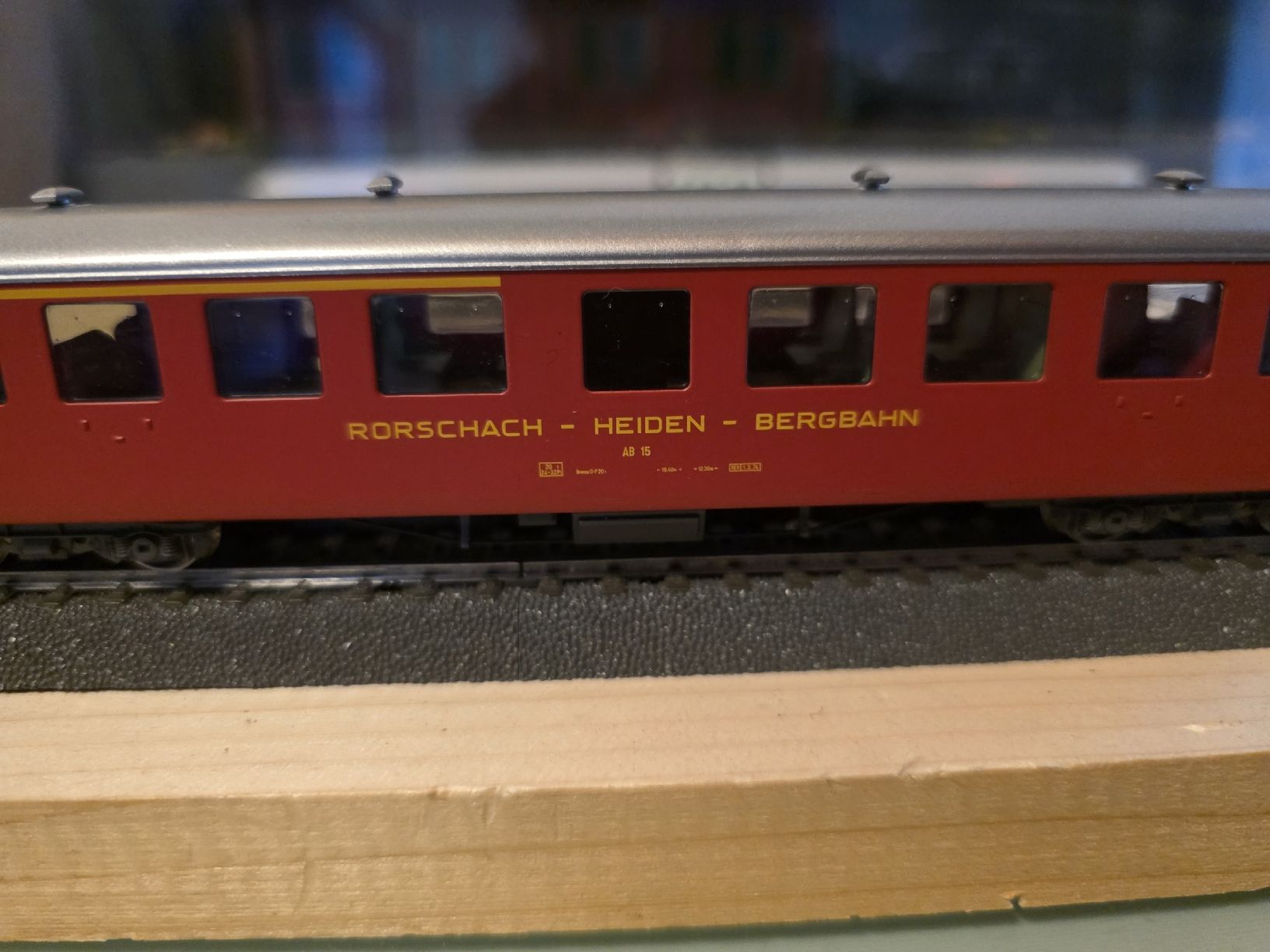 Roco Modellini di ferrovie: H0 Roco Rorschach-Heiden-Bergbahn – Usato da Müllheim Dorf venduto da Mowag731 1