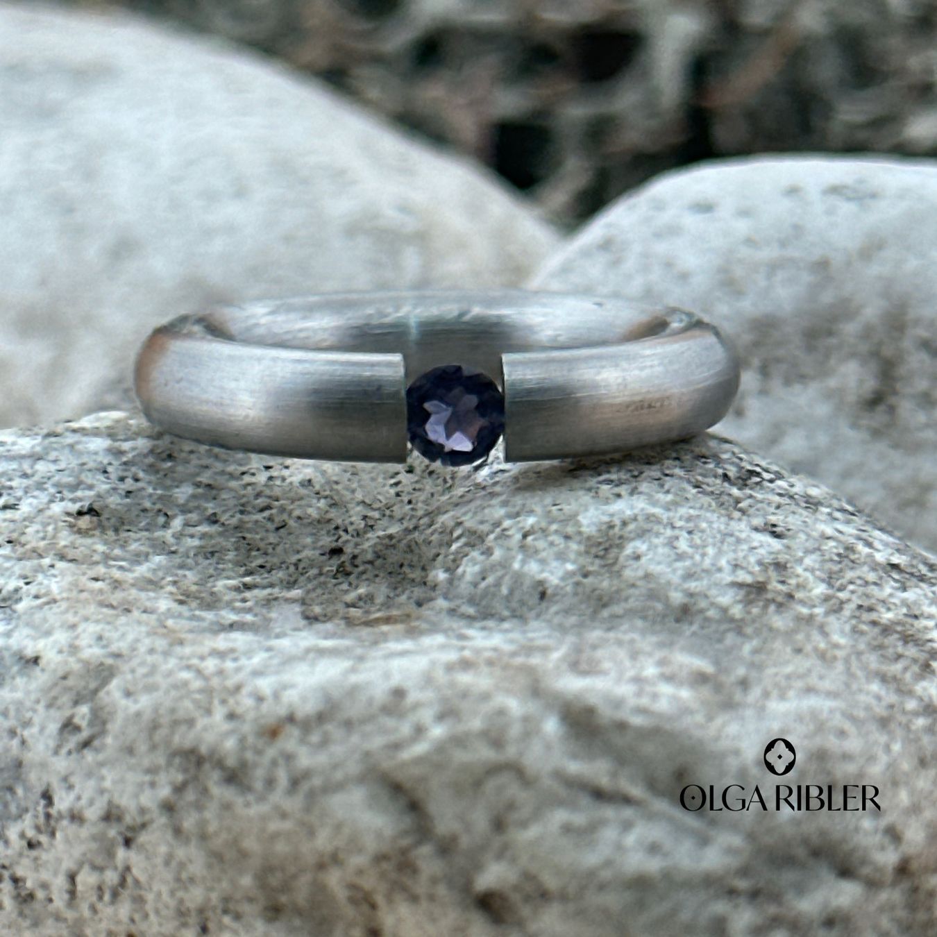 Olga Ribler Ringe: Edelstahl Pneu Ring mit Iolith  Ringgrösse 52 – Neu (gemäss Beschreibung) aus Luzern von Schmuckoutlet 3