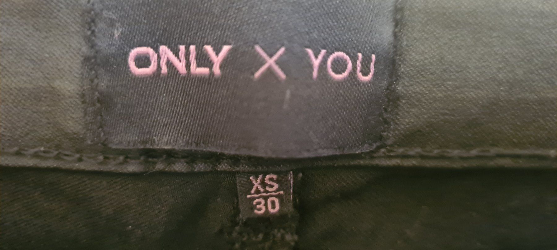 Only Pantaloni: Kunstleder Hose Only – Usato da Allschwil venduto da Virgo 3