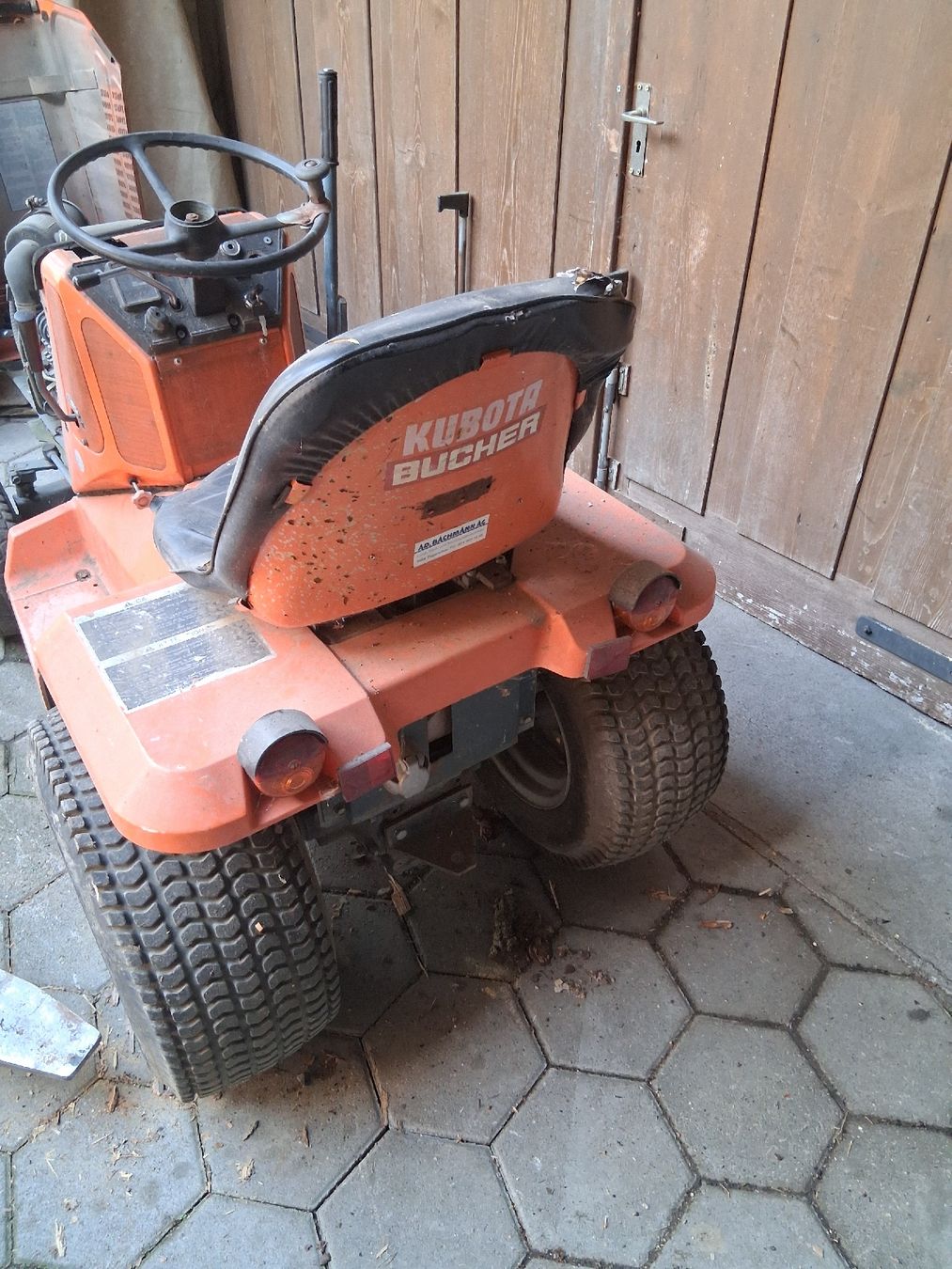 Kubota Traktoren: Kubota Diesel Traktor – Defekt aus Zezikon von nfa_2s5b 2