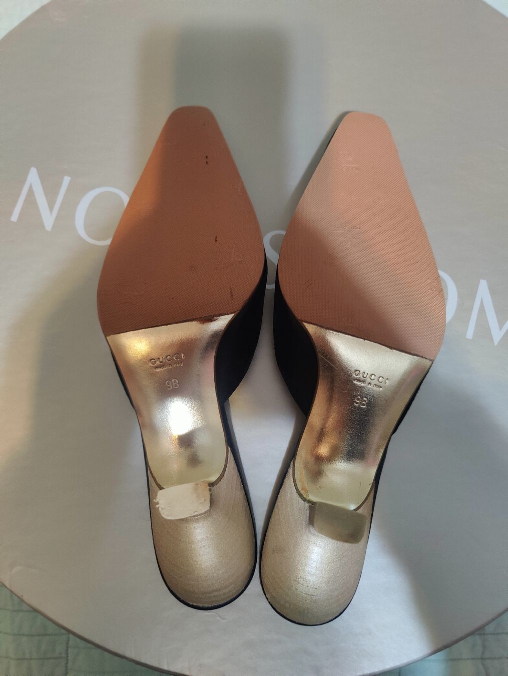 Gucci Scarpe da donna: New Authentic Gold Buckel Gucci heels 9US – Nuovo (secondo la descrizione) da Effretikon venduto da wie_p8sj 2