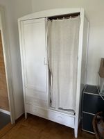 À DONNER Armoire penderie vintage avec rideaux