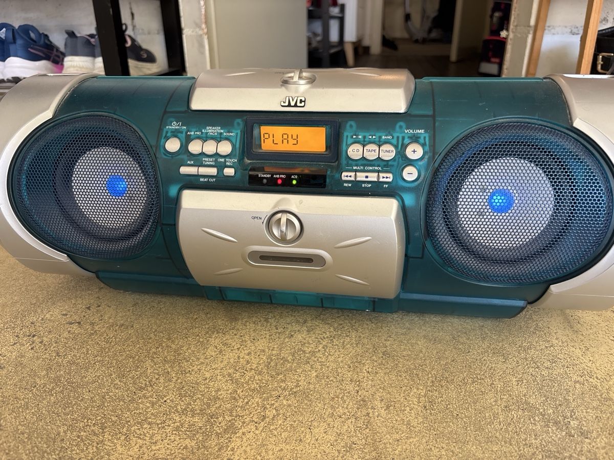 JVC Tragbarer Mediaplayer: JVC Ghettoblaster mit Beleuchtung – Gebraucht aus Wila von fam_85kk 5
