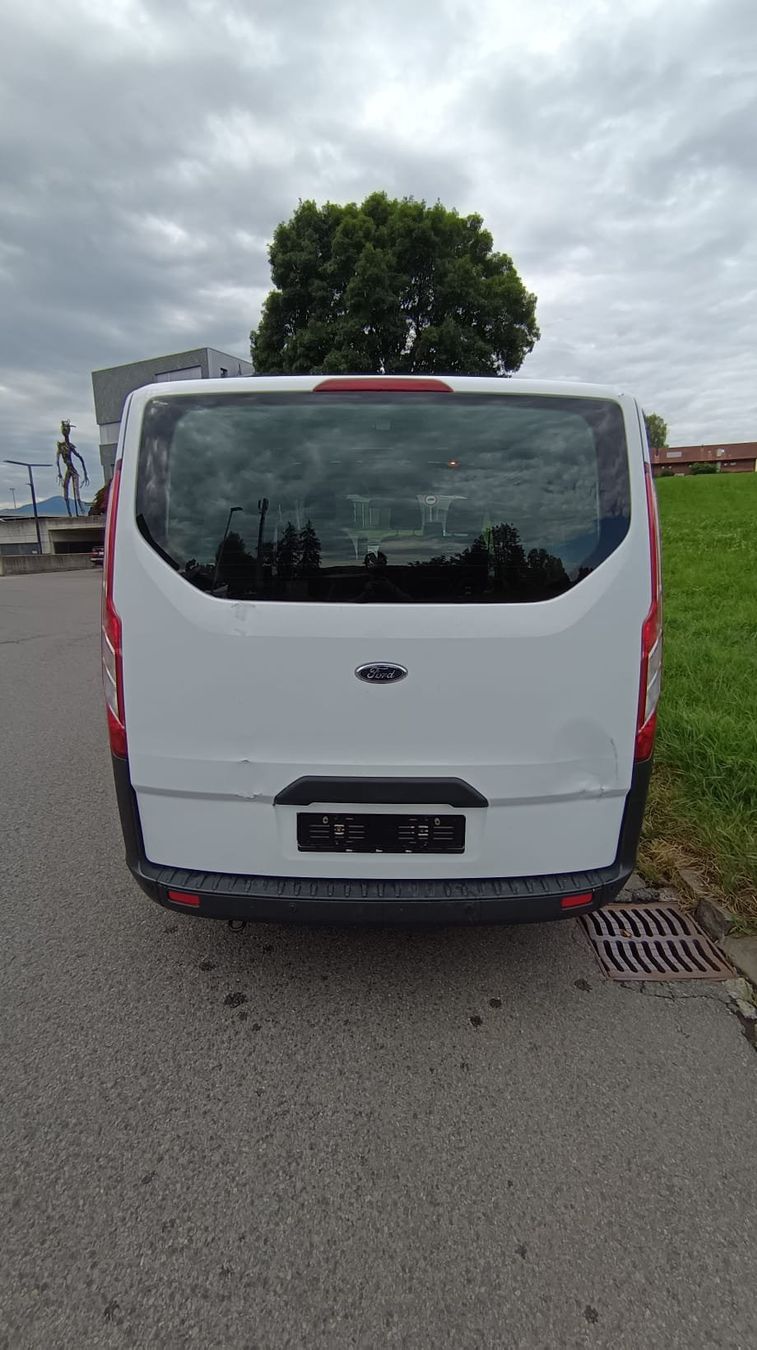 Ford Véhicules utilitaires: Ford Transit Custom Lieferwagen – D'occasion à Uerzlikon par mik_68kk 6