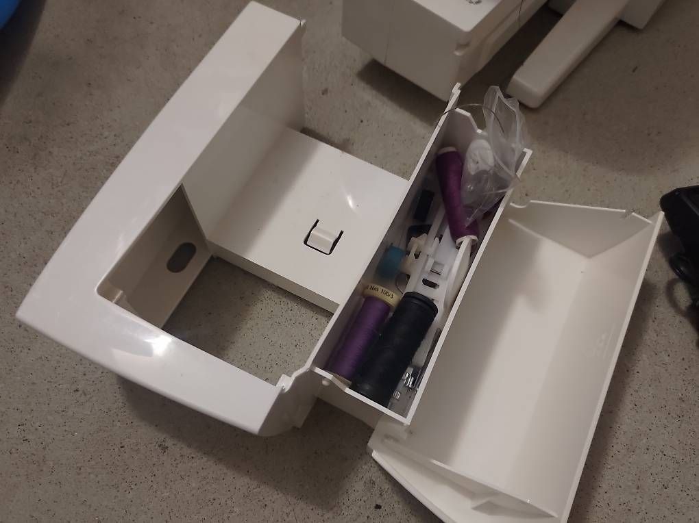 Macchine da cucire: Machine à coudre singer – Usato da Bulle venduto da daisyl3176 1