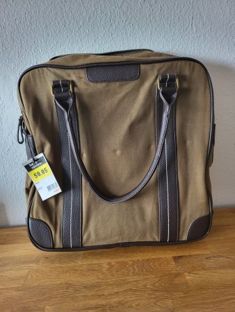 Tolle und ganz neue Umhängetasche - noch nie gebraucht!