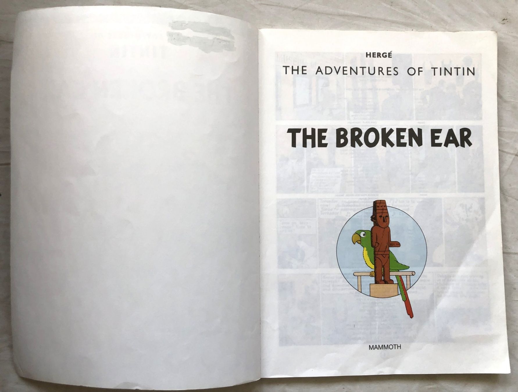 Fumetti: TINTIN - THE BROKEN EAR [Englisch] – Usato da Schaffhausen venduto da durruti 1