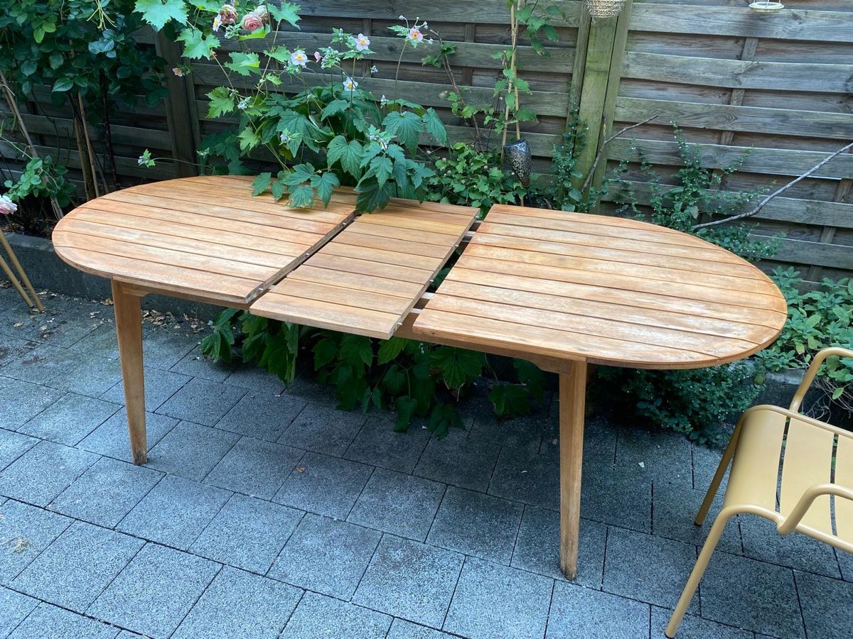 Tische: Gartentisch aus Holz – Gebraucht aus St. Gallen von Kollision 6