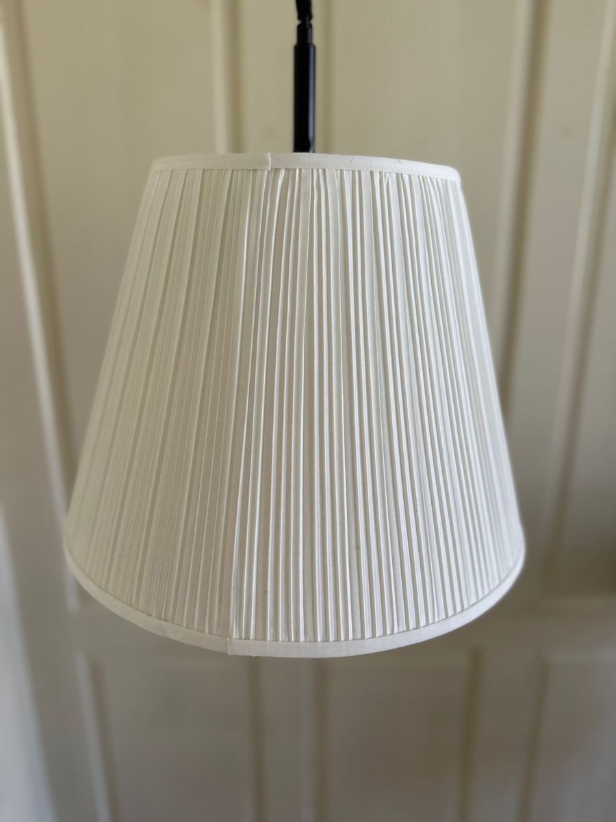Ikea Lampade: IKEA Stehlampe mit weissem Lampenschirm – Usato da Romanshorn venduto da Stefanos 2