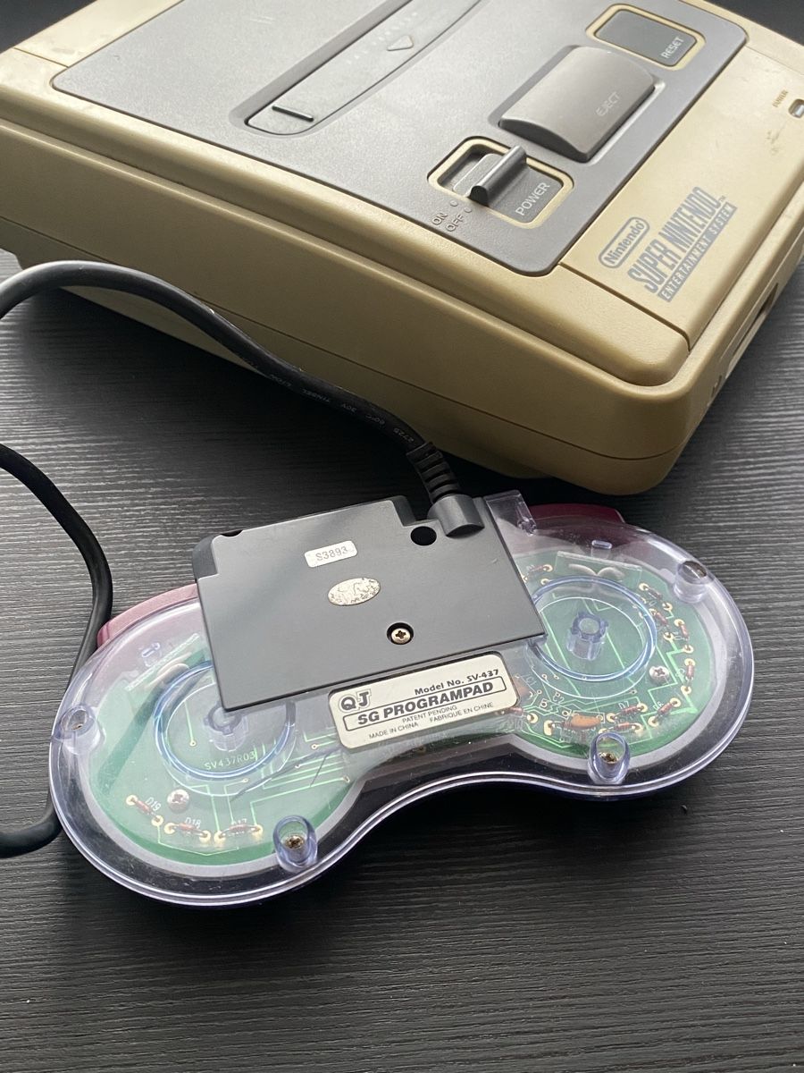 Nintendo Console: 🎮 Super Nintendo SNES Konsole getestet + Kabel + Controller – Usato da Kirchberg BE venduto da swiss_slab 6