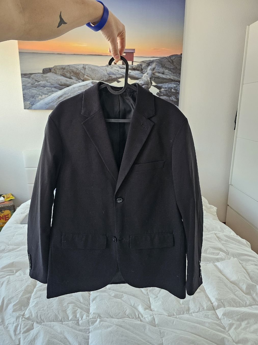 Vestes: H&M Black Blazer - Relaxed Fit - Size 46 – D'occasion à Leysin par Mr.Matthew