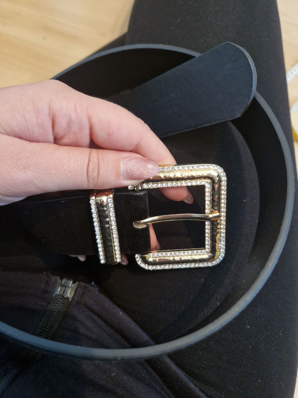 Gürtel: Schicker Samtgürtel mit Strass-Schnalle – Neu (gemäss Beschreibung) aus Ebikon von kov_9vqb 1