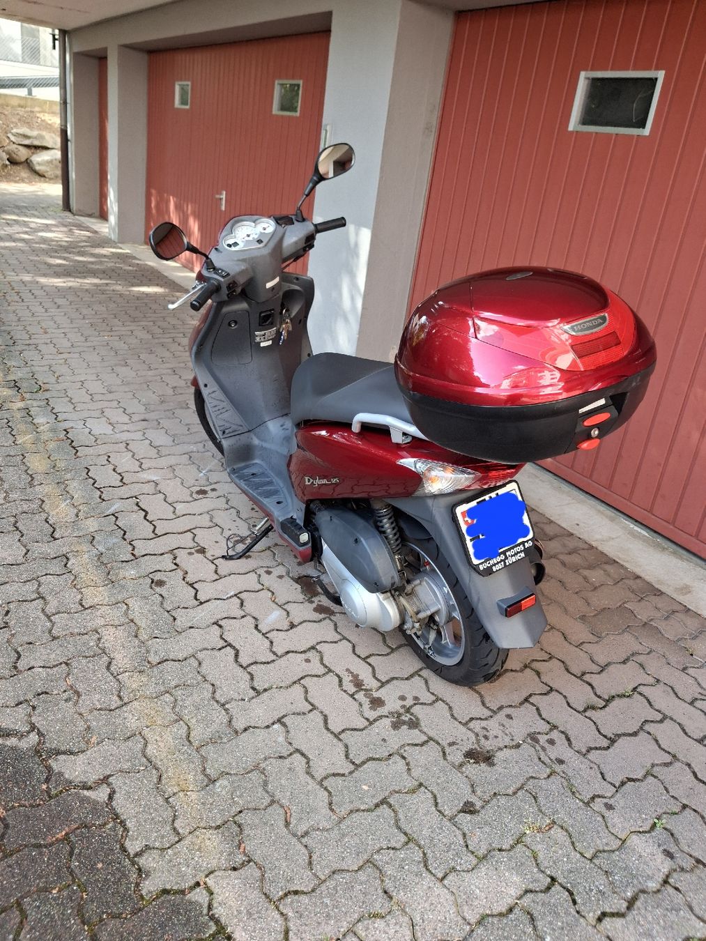 Honda Strada: Honda Dylan 125 – Usato da Zürich venduto da MiekeB