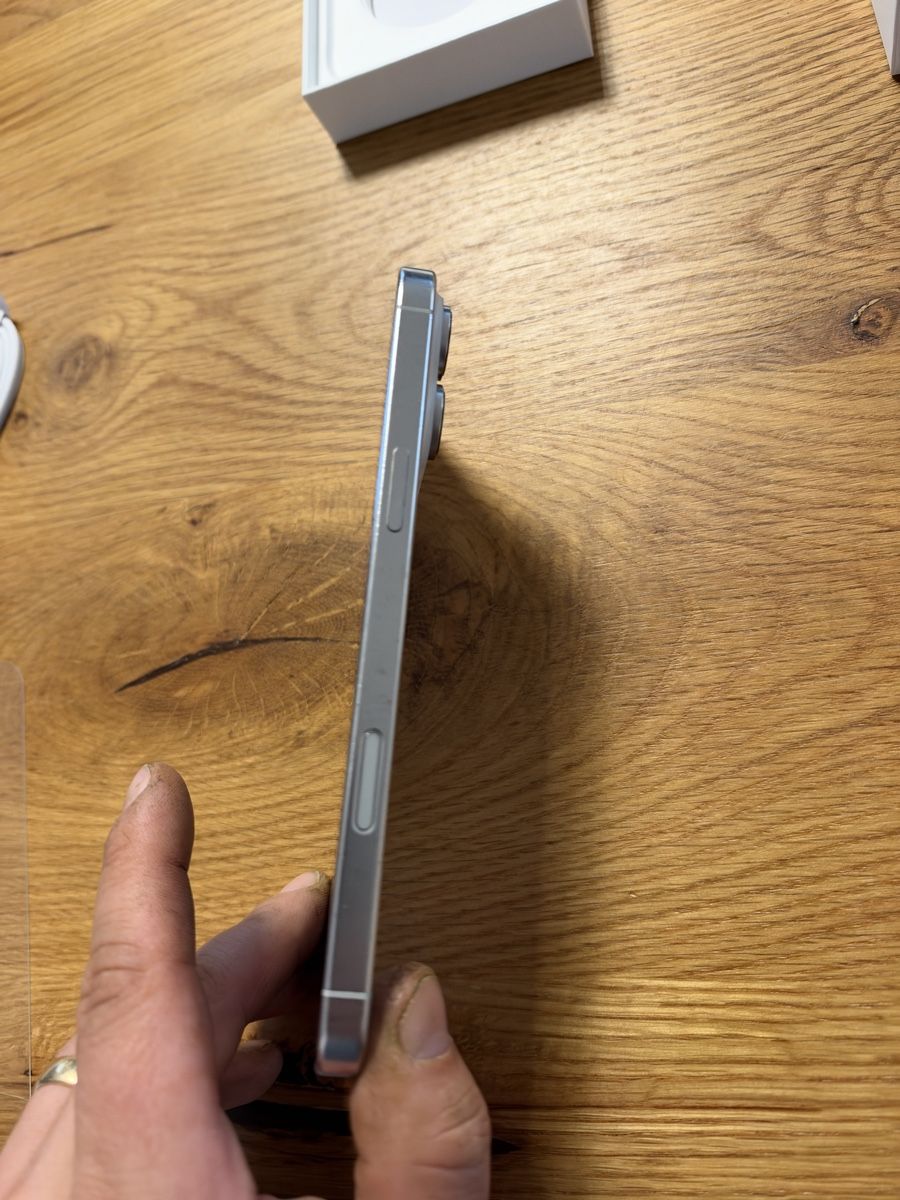 Apple Telefoni cellulari / Smartphones: I Phone 16Pro Max – Nuovo (secondo la descrizione) da Schongau venduto da Fettsack123 3