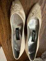 Vintage Mikonwa Beaded Wedding Shoes, Size 6 - Elegant!