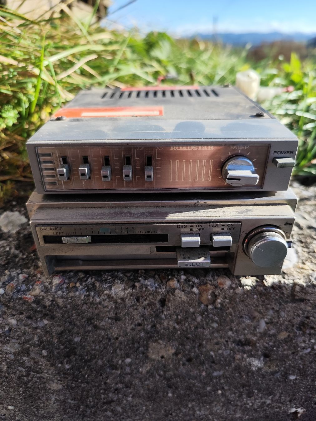 Radio: 70er Jahre Fujitsu Autoradio mit Roadstar Equalizer – Difettoso da Schmitten FR venduto da kompost02 1