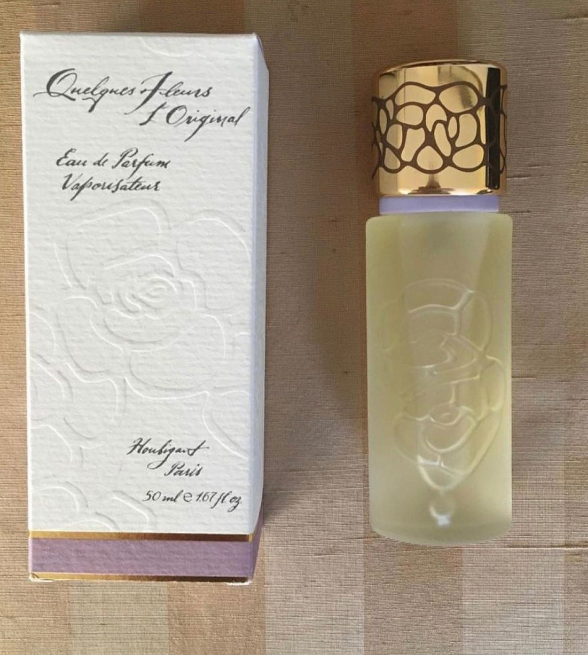 Profumi & Eau de Toilette: Quelques Fleurs l'Original by Houbigant 6 ml sample – Nuovo (secondo la descrizione) da Chêne-Bougeries venduto da Seetooyoo 7