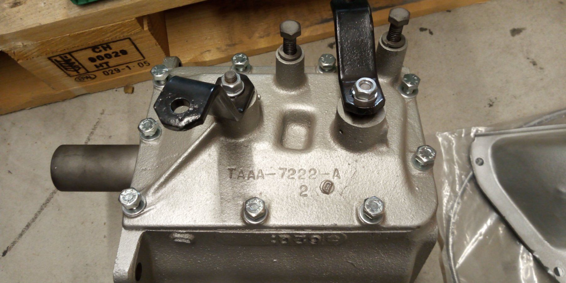 Ford Tutti pezzi di ricambio auto: Ford F100 Getriebe – Usato da Steinen venduto da Blackcadillac 2