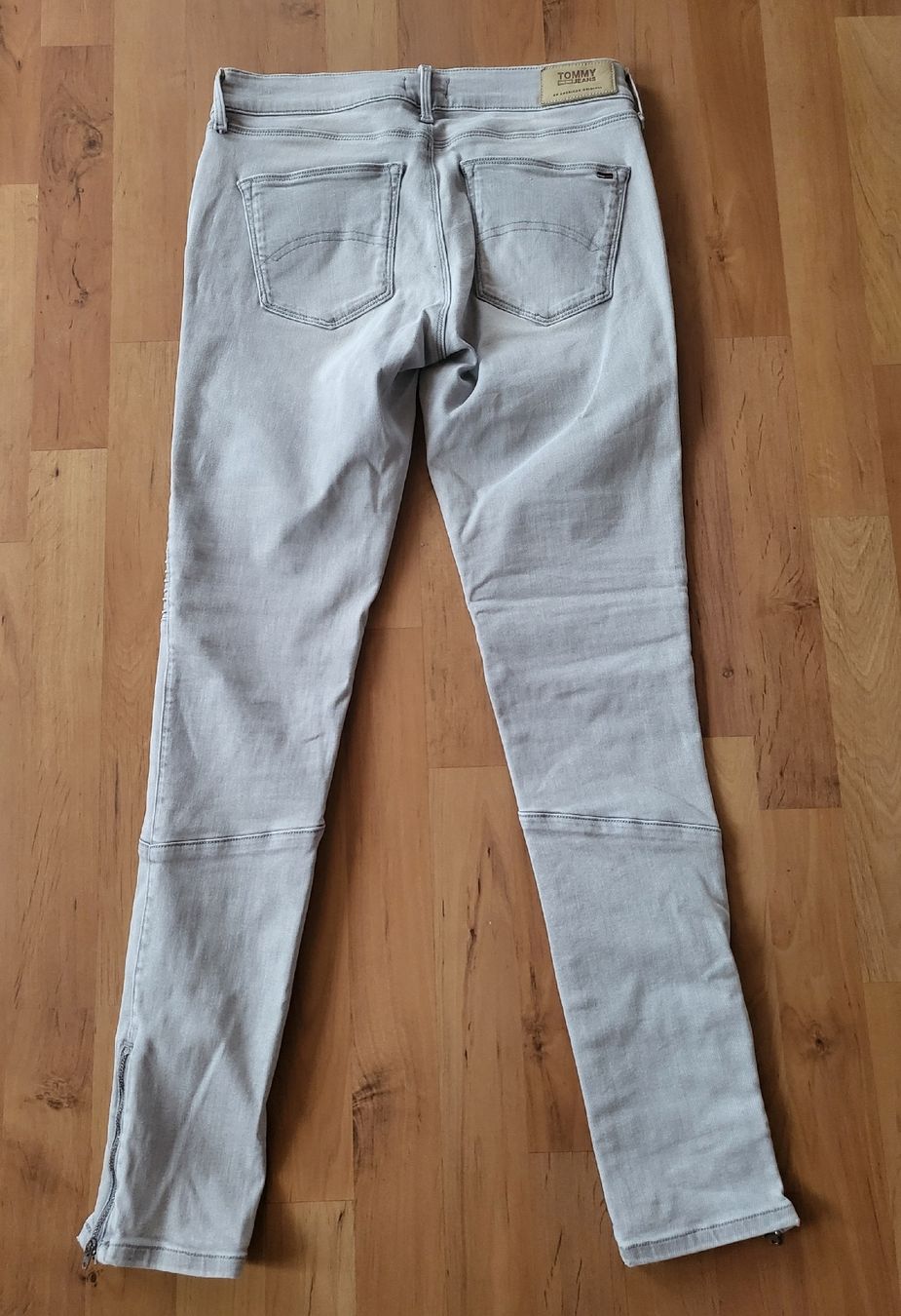 Tommy Hilfiger Jeans: Tommy Jeans Gr. 27/34 – Gebraucht aus Zwingen von crazy84 1