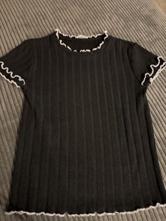 Herziges Kurzarmpullover in Größe M
