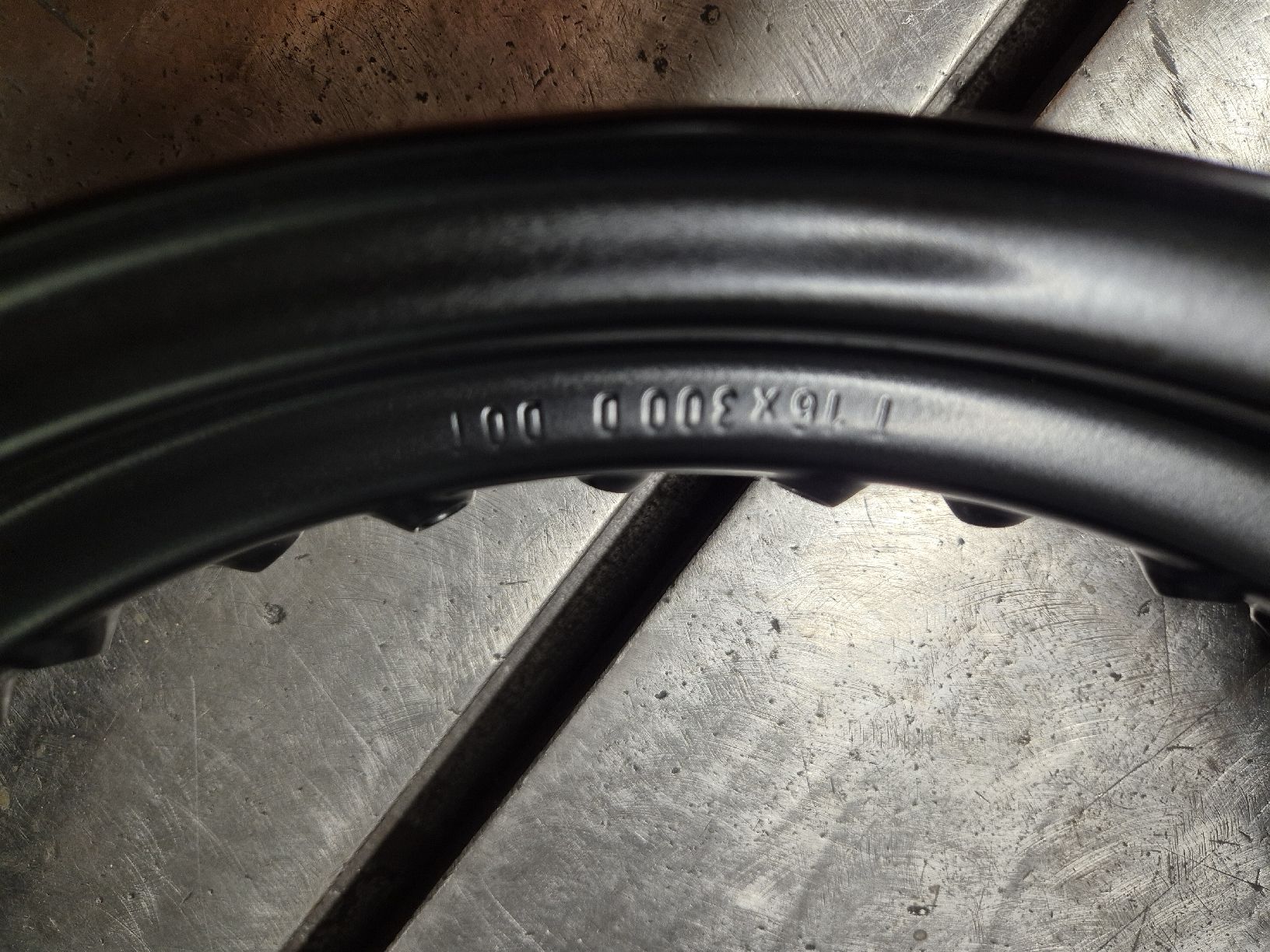 Harley-Davidson Cerchioni: Jante Harley-Davidson 16 pouces – Usato da Le Locle venduto da CHEGUA 3