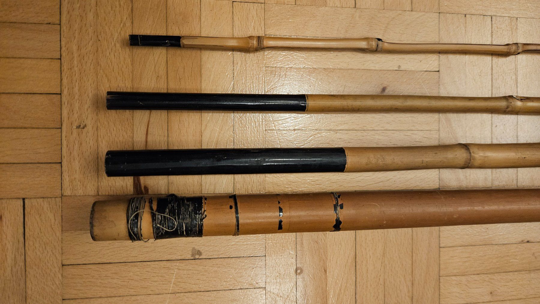 Canne da pesca: Fischerrute Bambus 4 Teilig, wohl bald Antik – Difettoso da Basel venduto da Blackmav 1