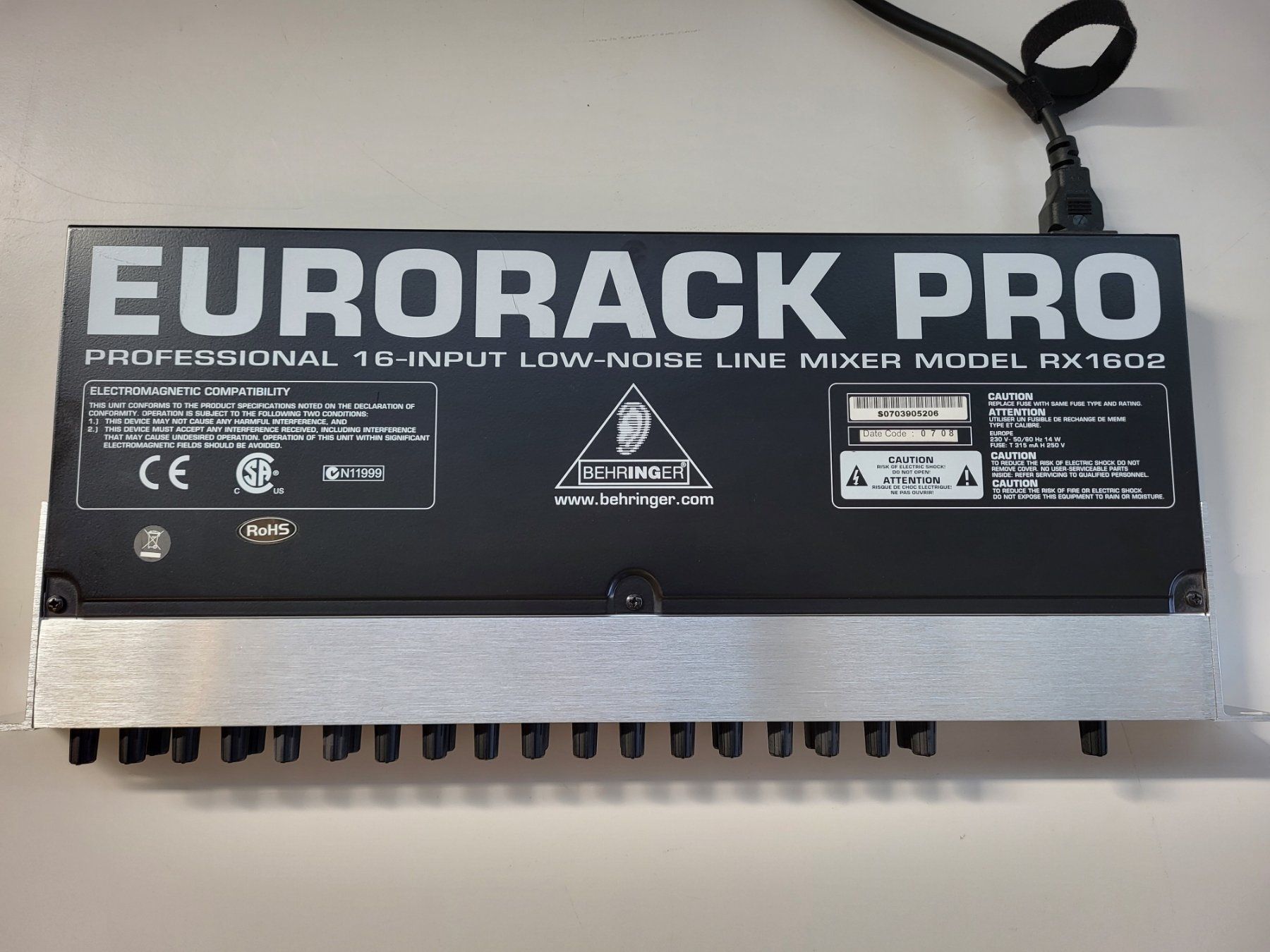 Behringer Console di mixaggio: Behringer Eurorack Pro RX1602 – Usato da Brügg BE venduto da POU-BELLE 2
