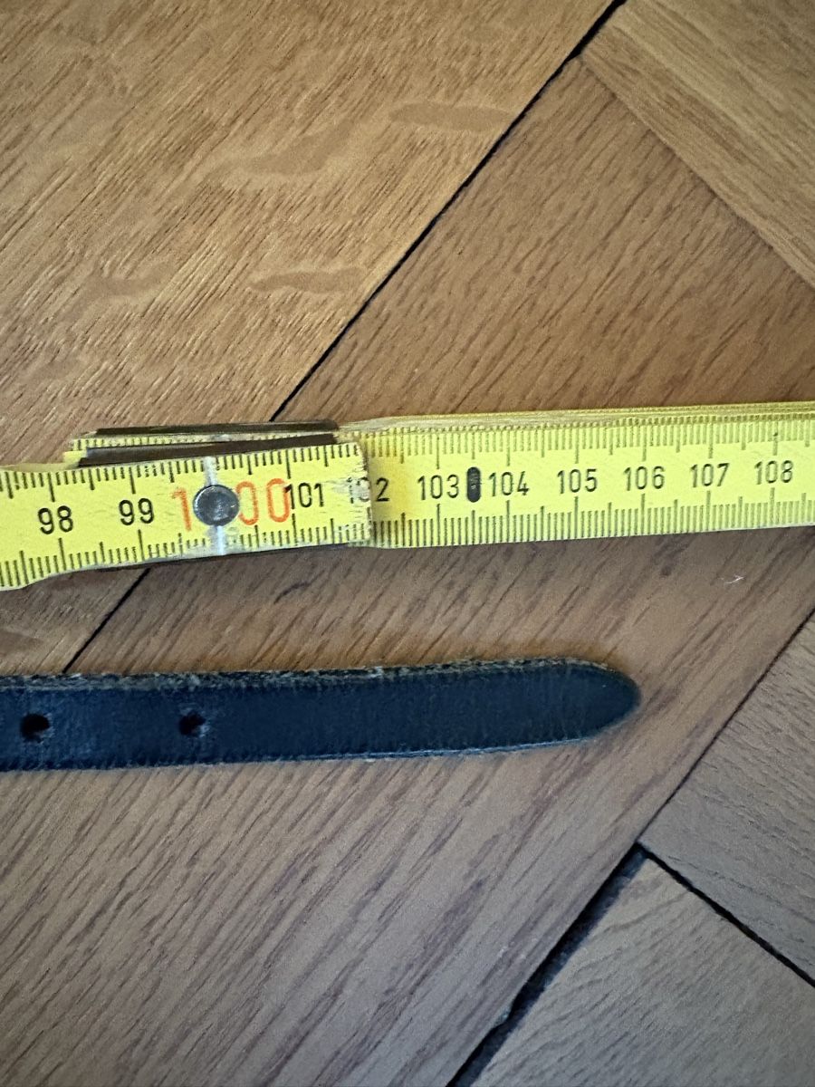 Cinture: Gürtel schmal schwarz – Usato da Zürich venduto da triangular 2