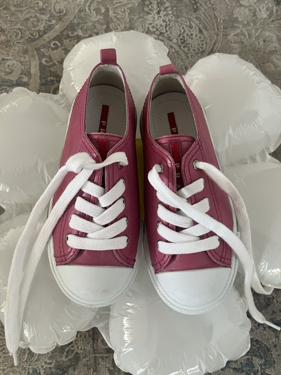 Prada Chaussures filles: Prada Sneaker Leder Gr.27 – D'occasion à Oberengstringen par Baby_Fashion 5