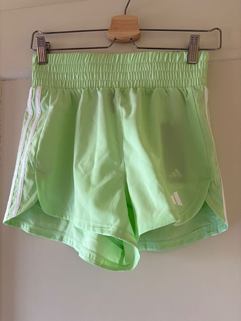 Adidas Pantaloni: PACER SHORT ADIDAS TRAINING - XS - NEUF – Nuovo e nell'imballaggio originale da Morges venduto da Bubblecut 1