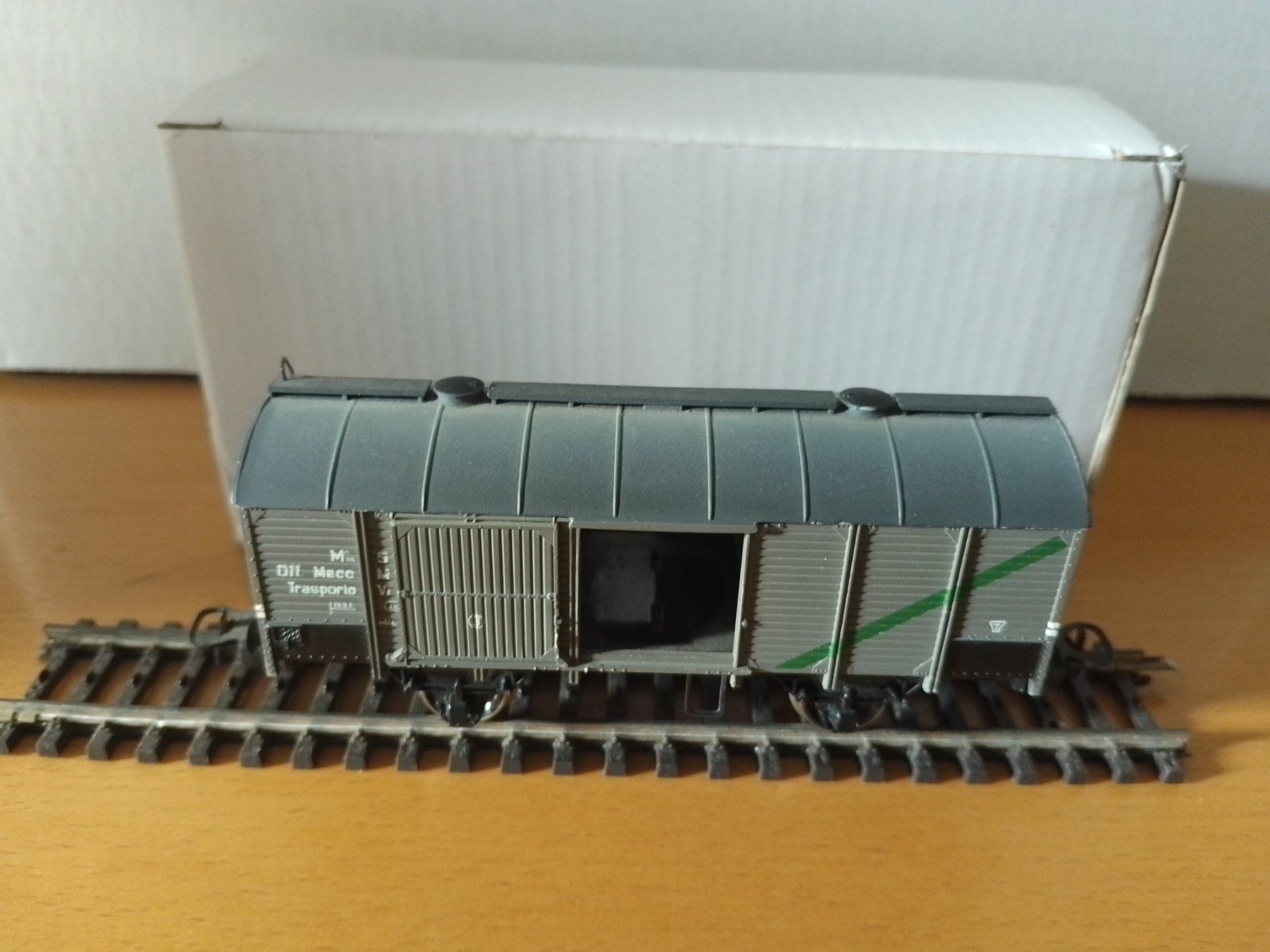 Rivarossi Modelleisenbahnen: Rivarossi 2011 FS H Weinfasswagen – Gebraucht aus Ittigen von Van_der_Valk 4