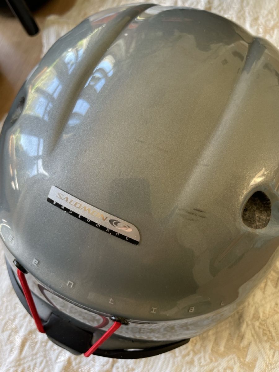 Salomon Caschi: Salomon Skihelm f. Damen, Grösse M – Usato da Zürich venduto da AnjaStauffer 3