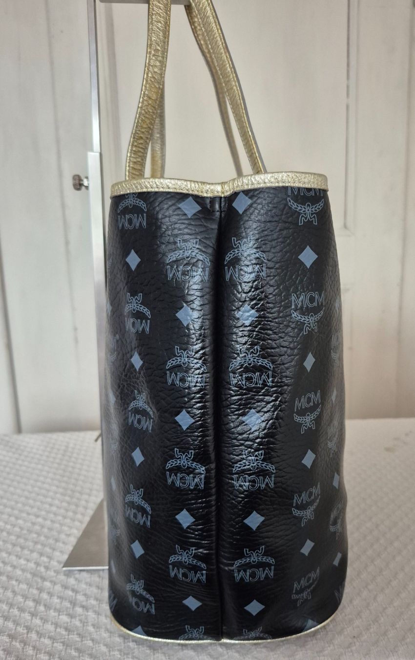 Mcm Borse da donna: MCM Shopper, mit Anhänger – Usato da Dottikon venduto da Pega7 4