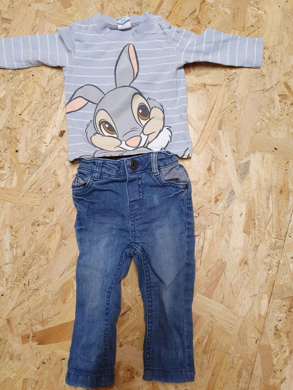 Ensembles coordonnés: Disney Klopfer Pullover und Jeans – Neuf (Voir description) à Berg TG par lisboa.sky