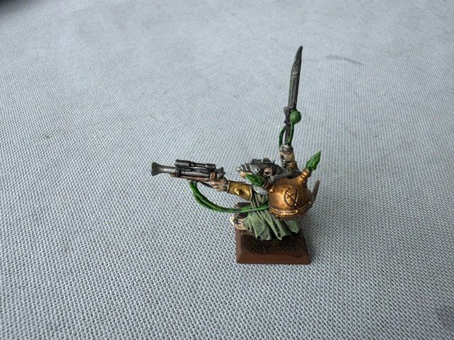 Kit di modellismo & Modellini statici: Warhammer - Tow - Skaven - Warlocktechniker - Pro bemalt – Usato da Biberstein venduto da Lou13lou