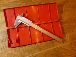 PAV VADUZ Messschieber 150 mm Swiss Made