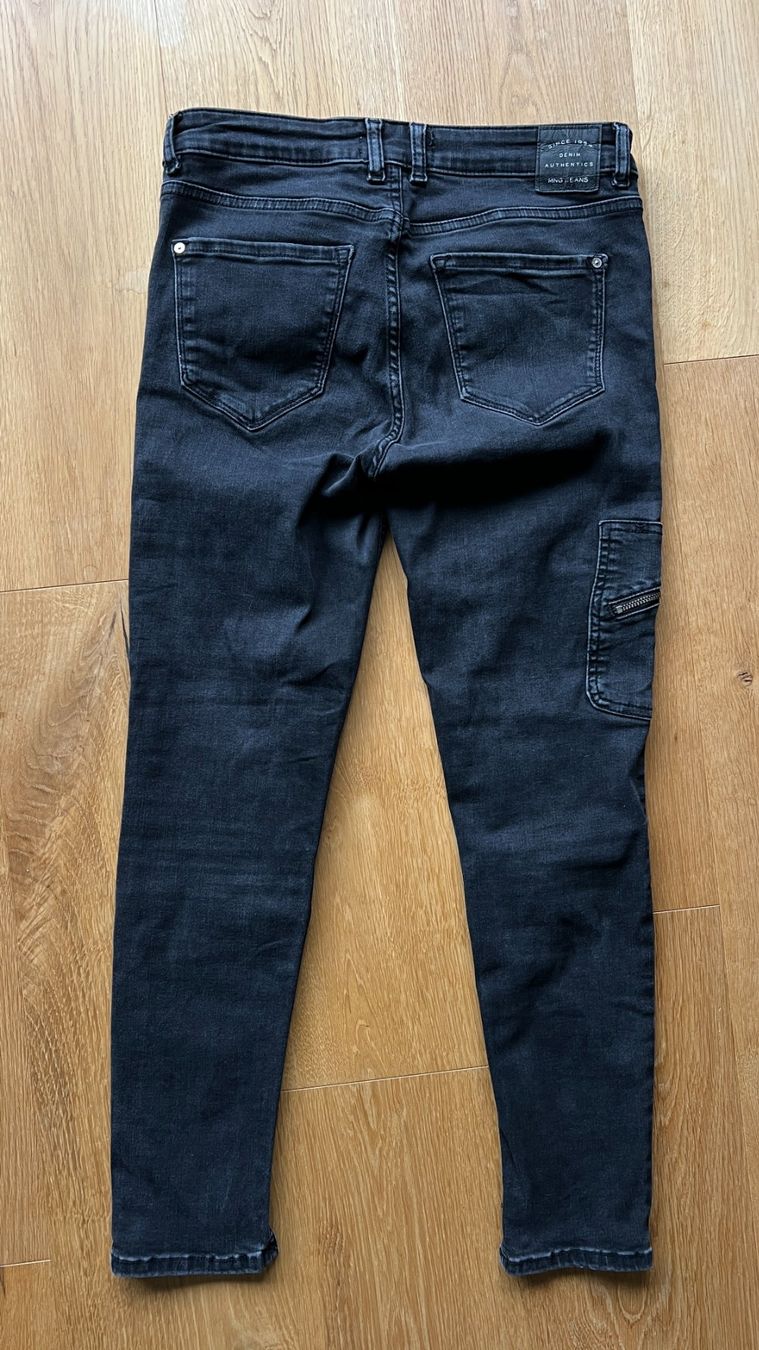Mango Jeans: MANGO Jeans, Anthrazit, Skinny mit Cargo Tasche, Gr. 38 – Gebraucht aus Hondrich von Greppen37 1
