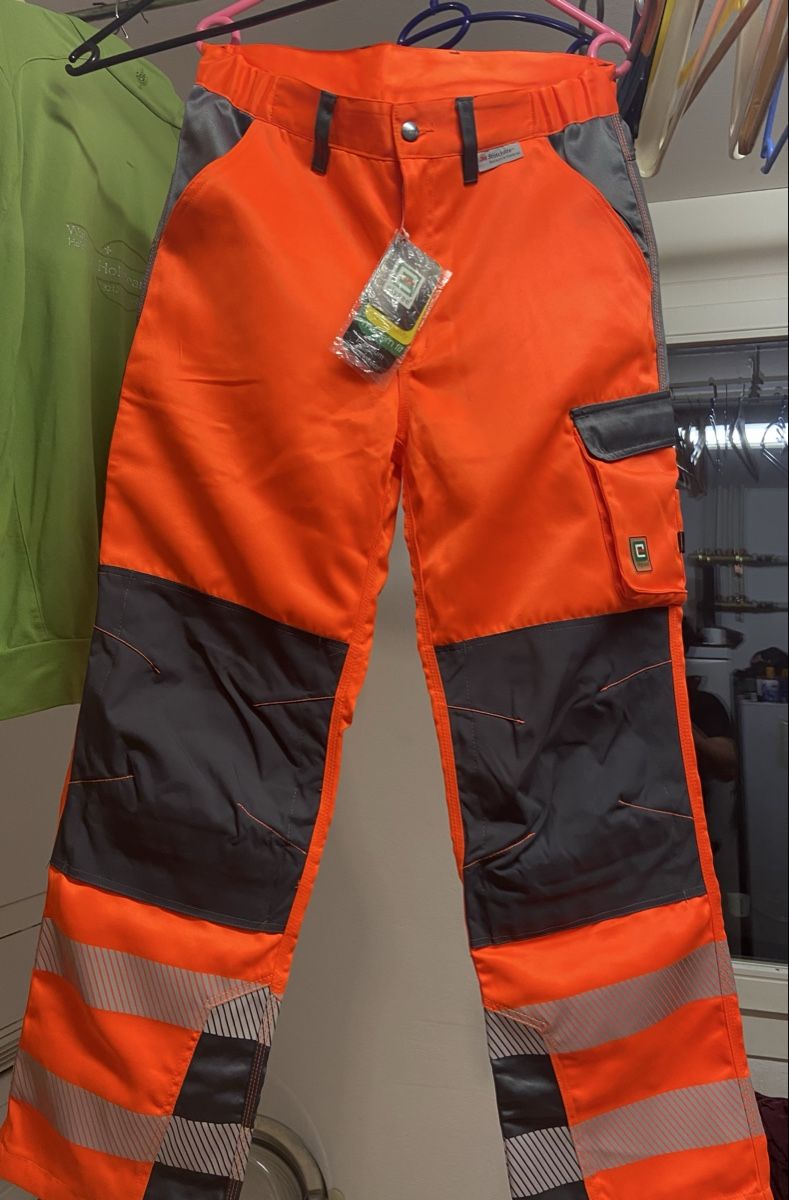 Hosen: Warnschutz-Hose Gr.5 – Neu (gemäss Beschreibung) aus Gurmels von T7.220