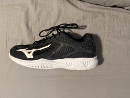 Mizuno Turnschuhe schwarz Grösse 43 gebraucht