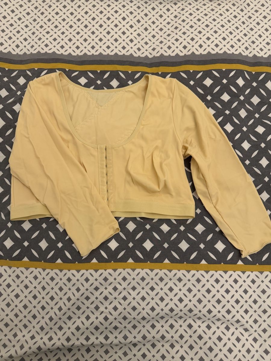 Top: Formtop beige Grösse XL, neu – Nuovo (secondo la descrizione) da Basel venduto da Ksjusha