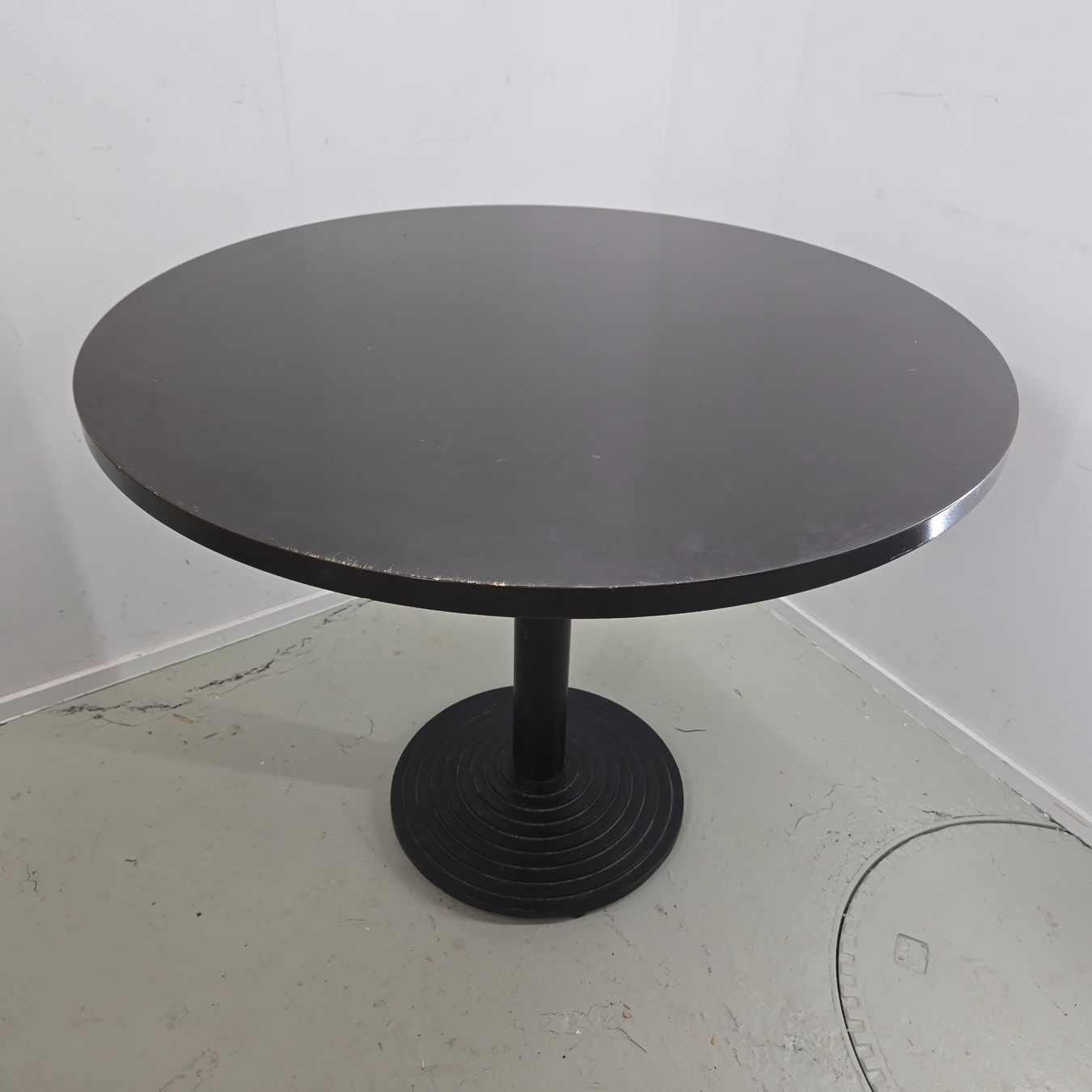 Servierplatten: Tischplatten, Ø 95 cm, 5 STK – Gebraucht aus Wolhusen von Gastrorampe