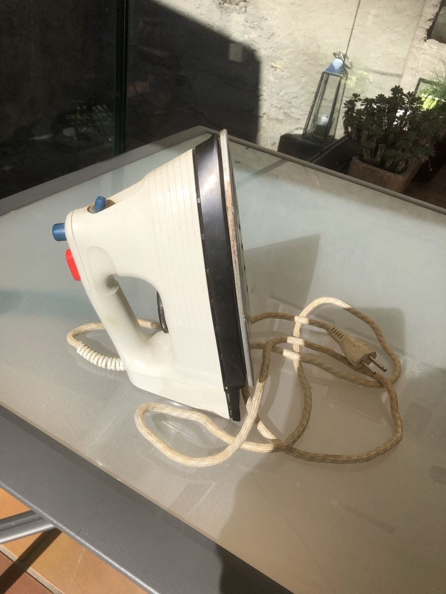Mio Star Bügeleisen: Fer à repasser Mio-Star, modèle DA72.1C – Gebraucht aus Sierre von Erjou 2