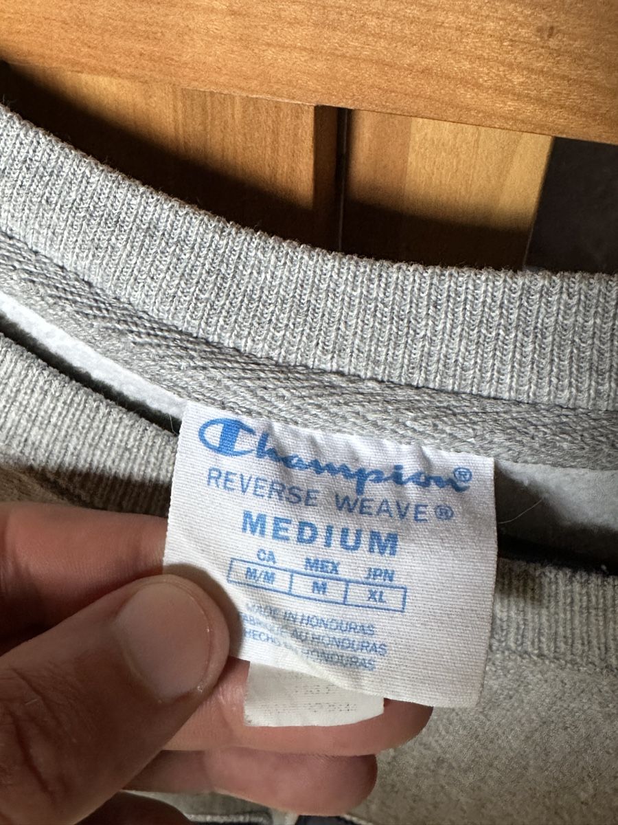 Champion Maglioni & Felpe: MoMa x Champion Grey Sweater – Usato da Villars-Burquin venduto da Iliasso 3