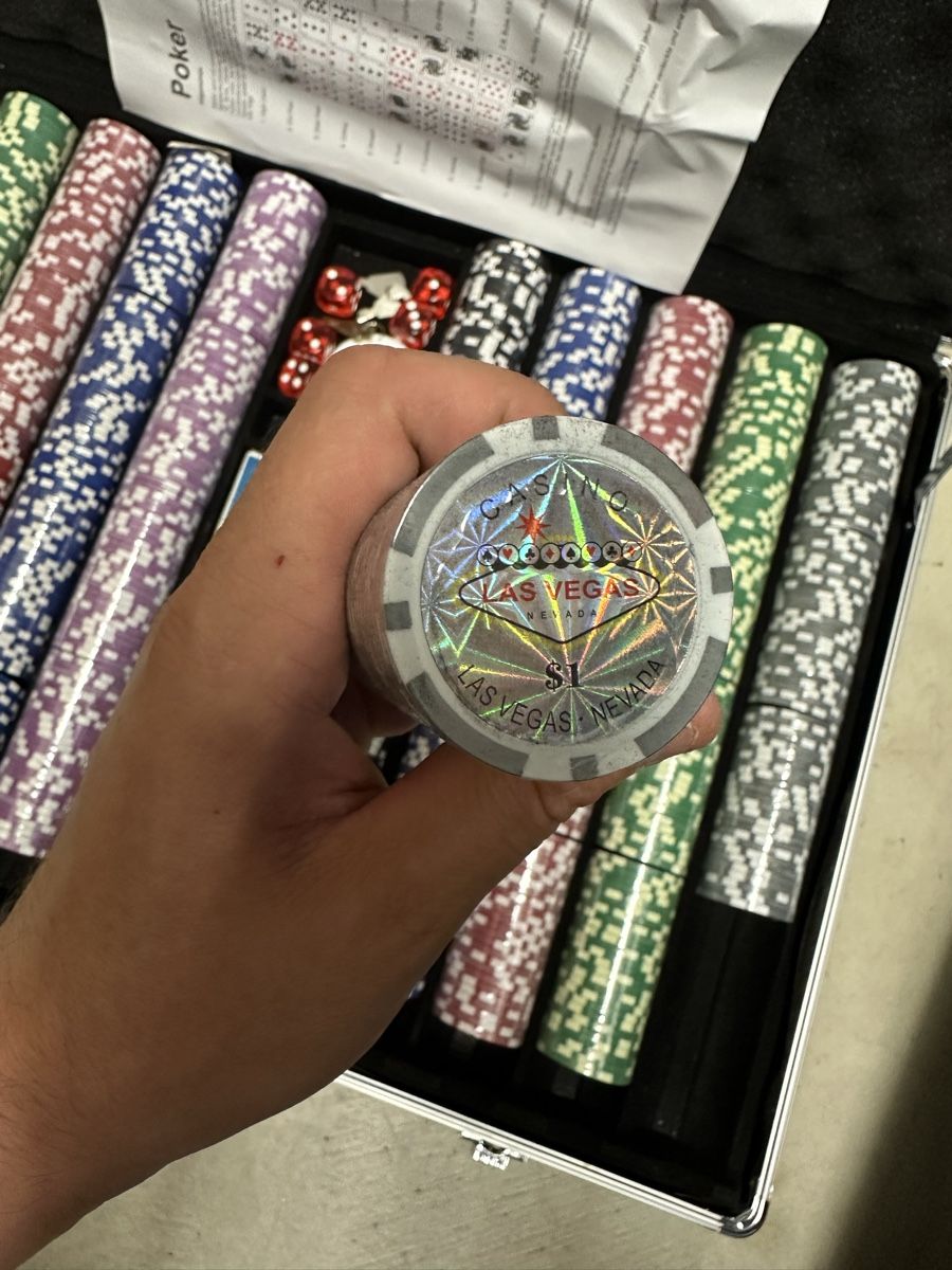 Jeux: Poker set mit Aluminium Koffer  – D'occasion à Nesselnbach par Vig0_al 5