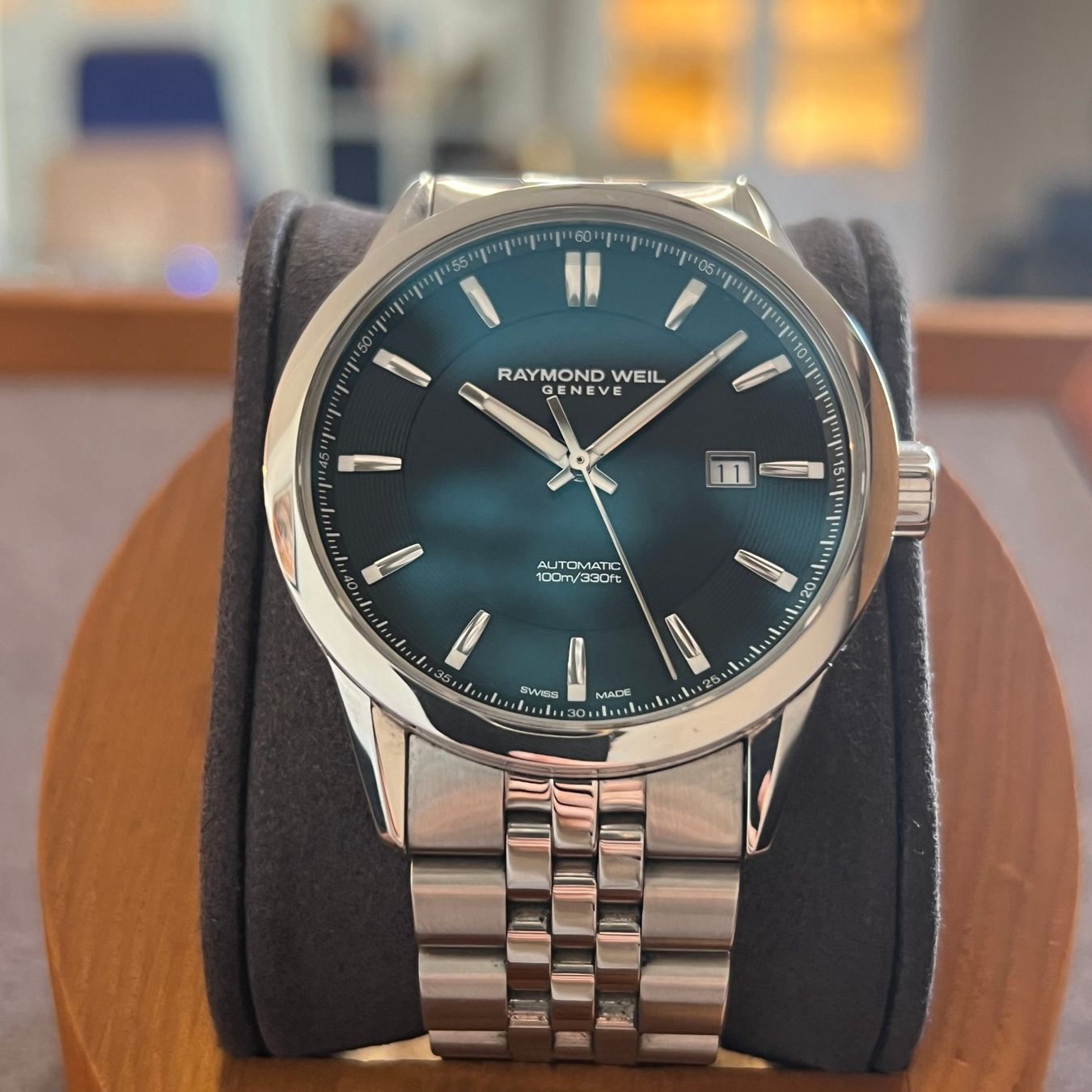 Raymond Weil Orologi: Raymond Weil Freelancer Black Dial Auto 2731 – Usato da Carouge GE venduto da Watchaser