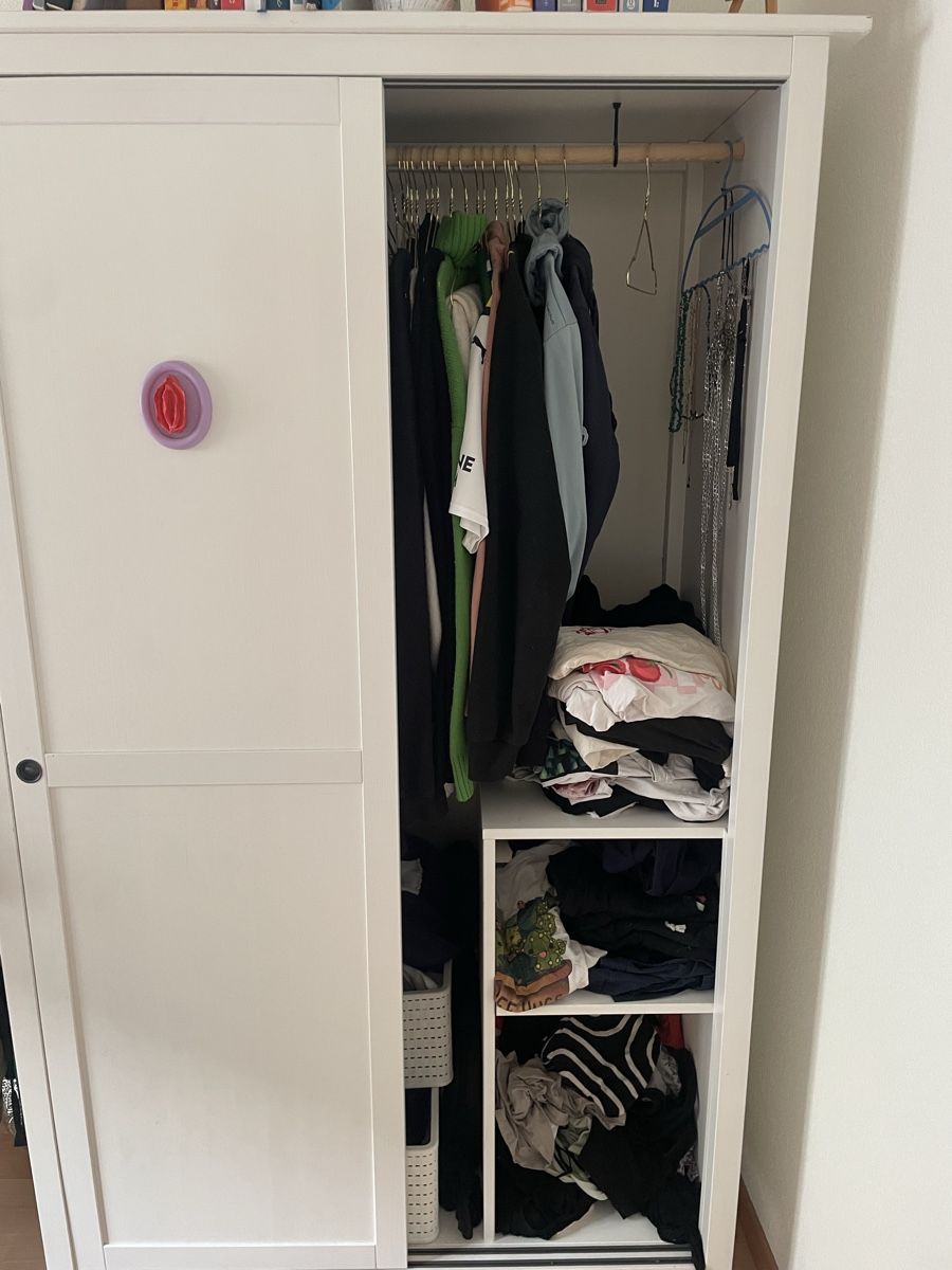 Armadi: Hübscher Kleiderschrank – Usato da Liebefeld venduto da ana_d6d7 3