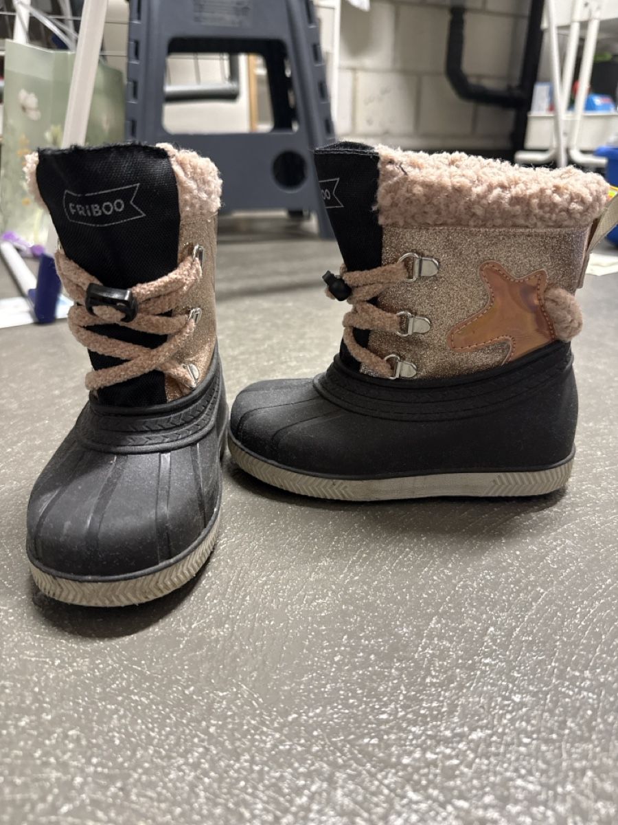 Friboo Scarpe per ragazze: Winterstiefel, Mädchen, Grösse 24 – Usato da Rothrist venduto da sih_75h7