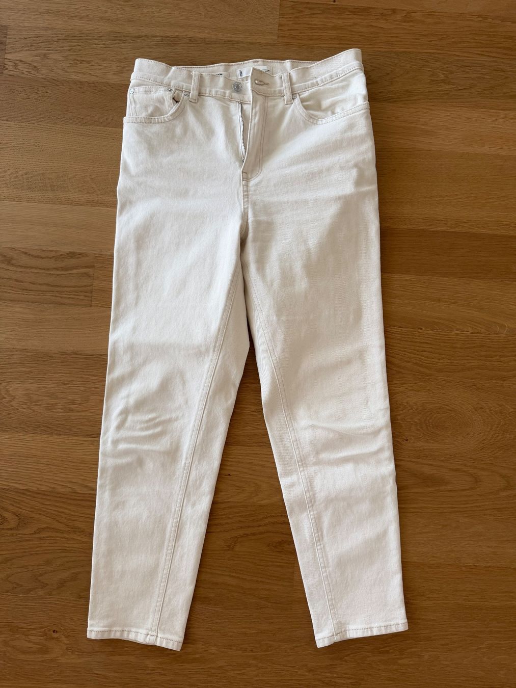 Mango Jeans: Mango Momjeans crème – Gebraucht aus Luzern von maz_jq6n