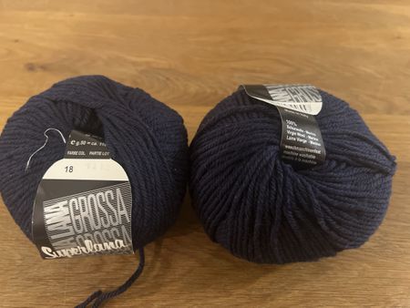Wolle Schurwolle Merino dunkelblau 50g