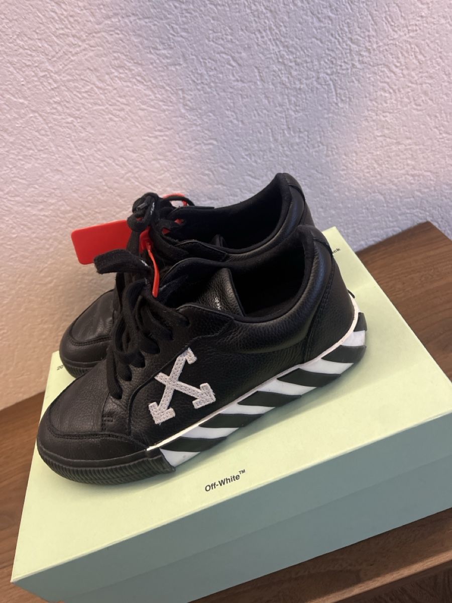 Off-White Scarpe da uomo: Off-white sneakers T37 – Usato da Monthey venduto da srn_z9ww 2